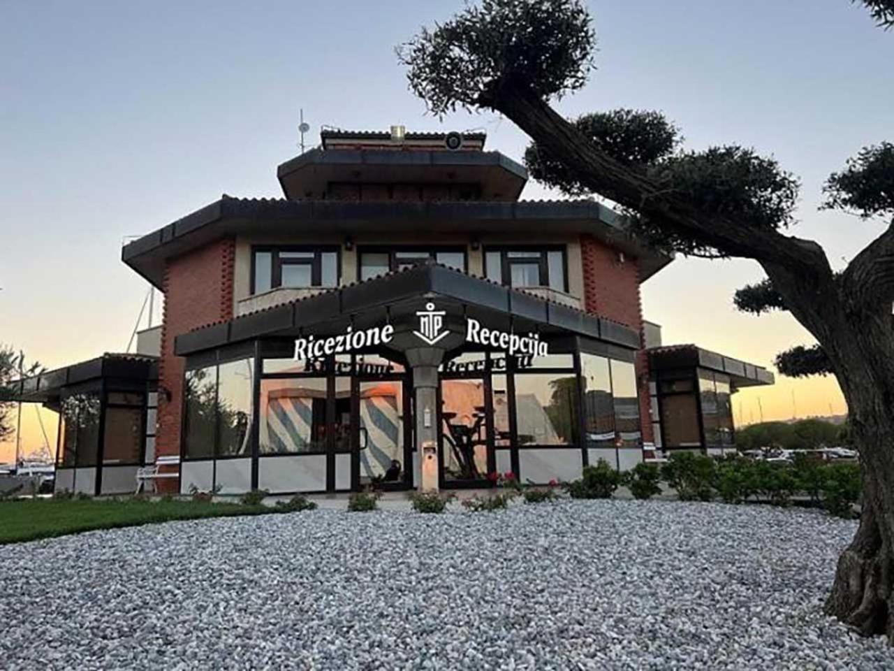 Hotel Stella Blue Floating House Portorož Exteriér fotografie